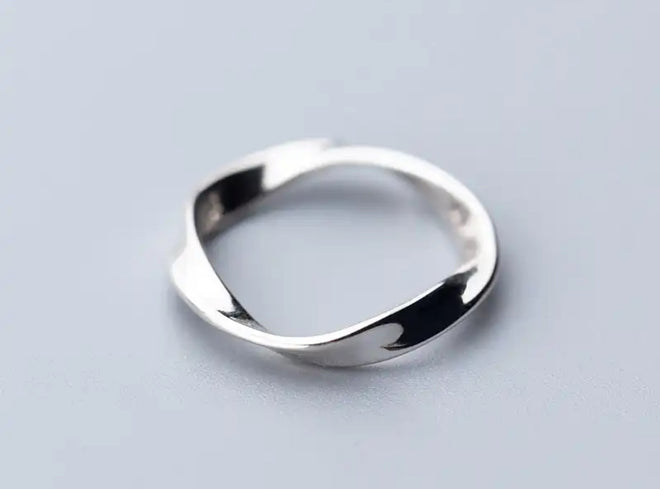 Spin Wave Ring